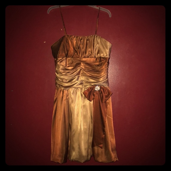 Dress - Picture 1 of 2